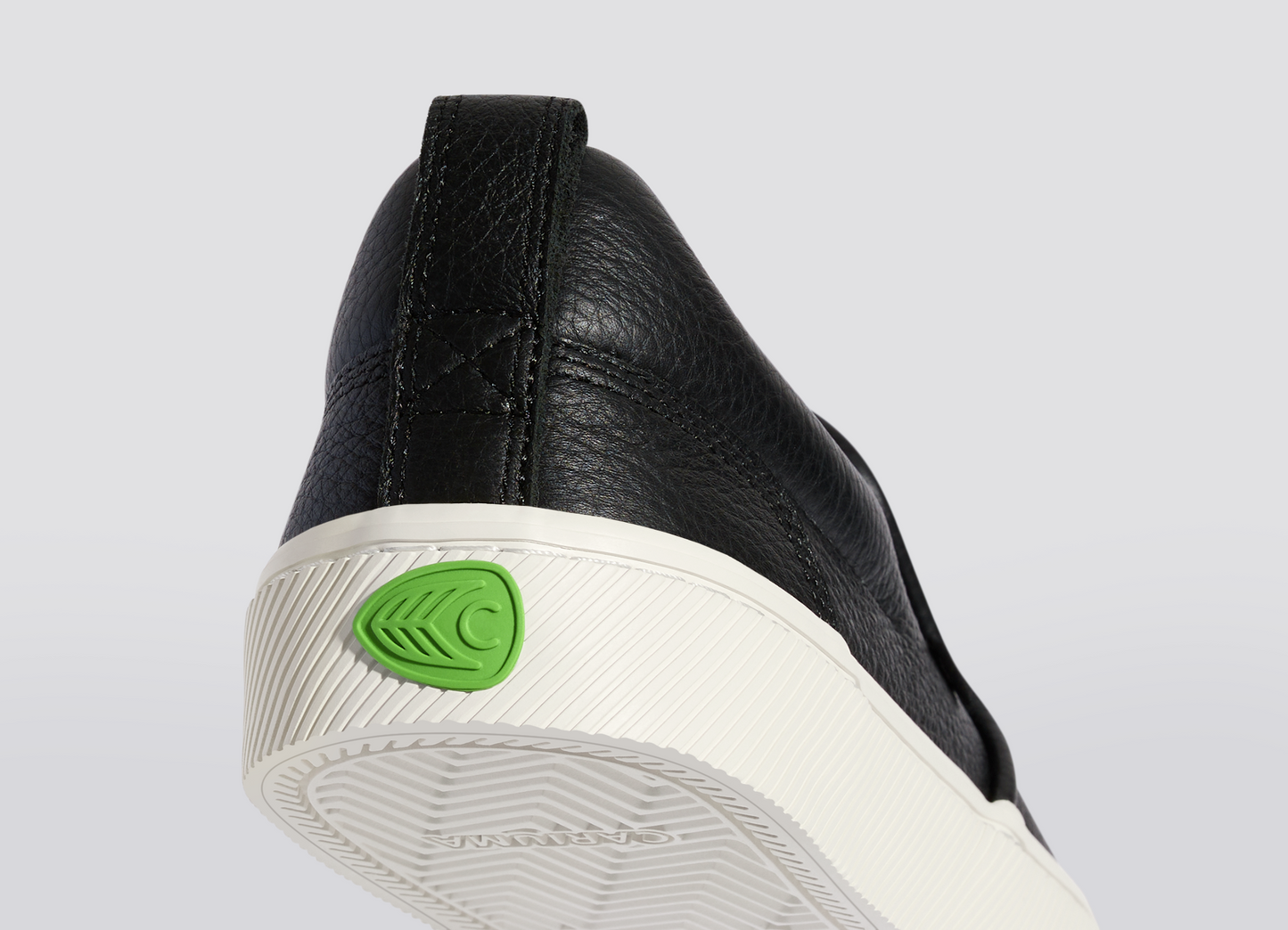 SLIP-ON čierne kožené tenisky Premium