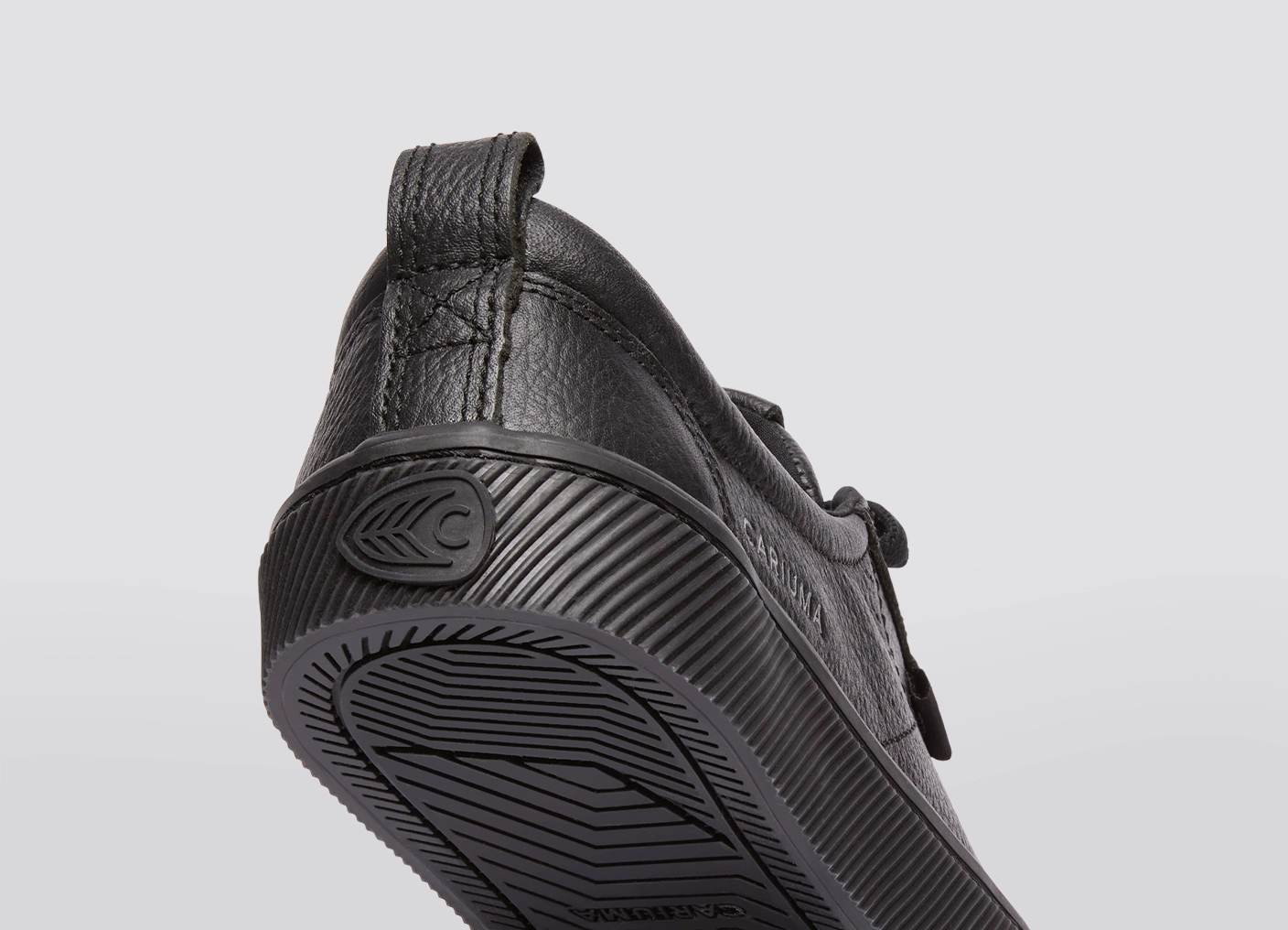 OCA Low Pebbled Leather Black